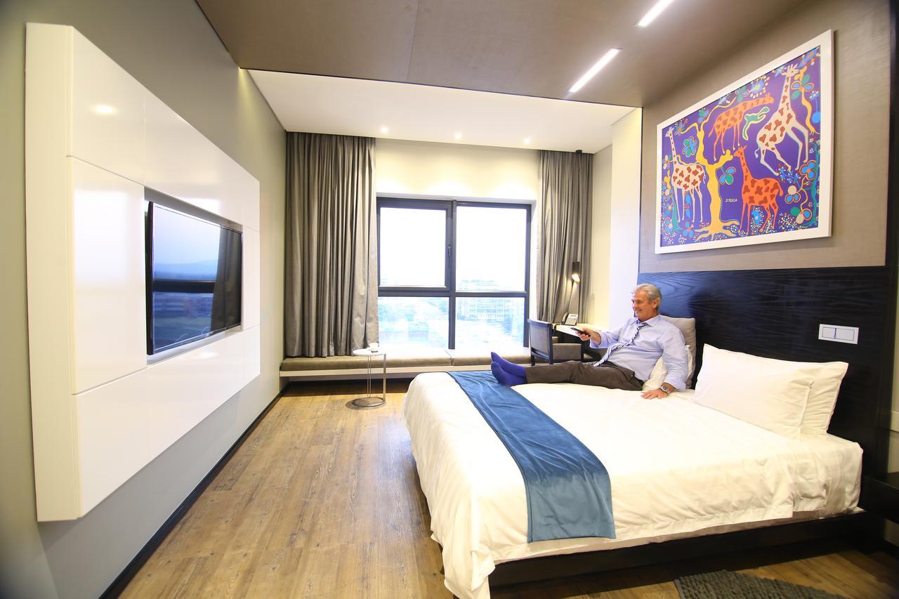Room50Two Gaborone Exteriör bild
